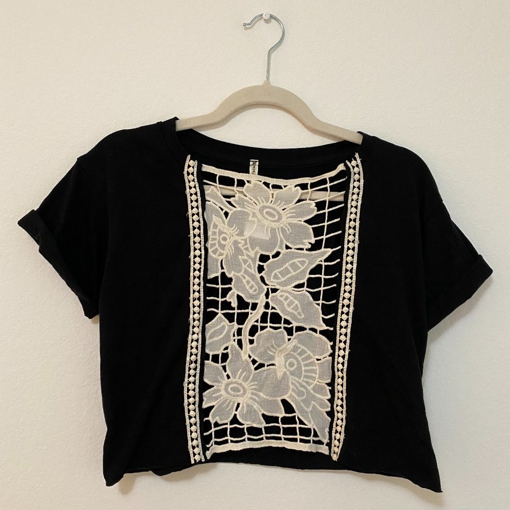 Emma & Sam lace crop tee